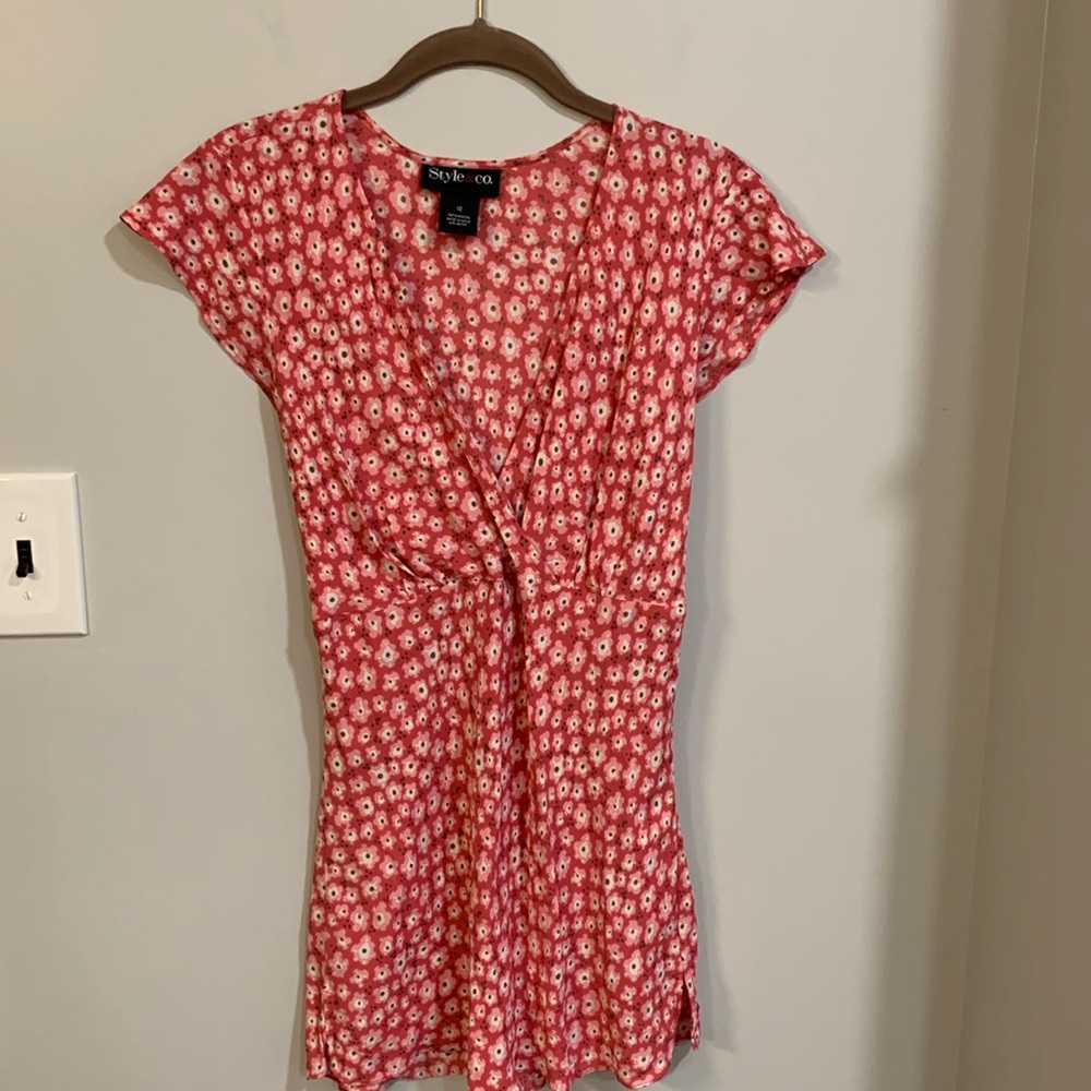 Style & Co Women's Floral-Print Twist-Front V-Neck Blouse